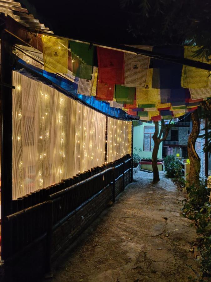 Хостел Moustache Mcleodganj Маклеод-Гандж Екстер'єр фото