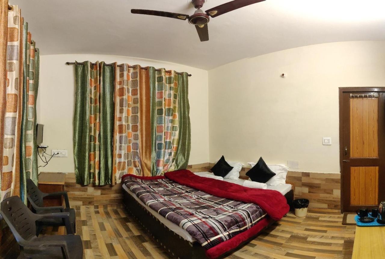 Хостел Moustache Mcleodganj Маклеод-Гандж Екстер'єр фото